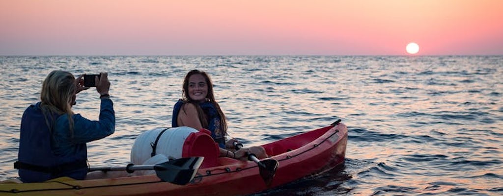 Caiaque no mar ao pôr do sol em Dubrovnik, mergulho com snorkel e lanche
