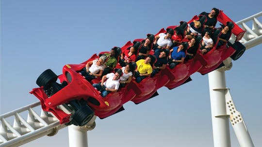 Ferrari World con trasferimenti da Dubai