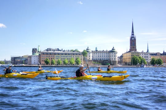 Kajaktour durch die Stadt Stockholm am Abend