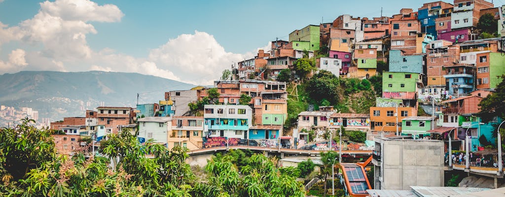 Tour de transformação urbana em Medellín