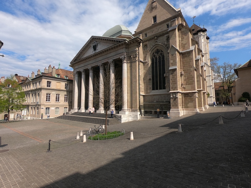 Geneva Hop-On Hop-Off Bus Tours & Sightseeing