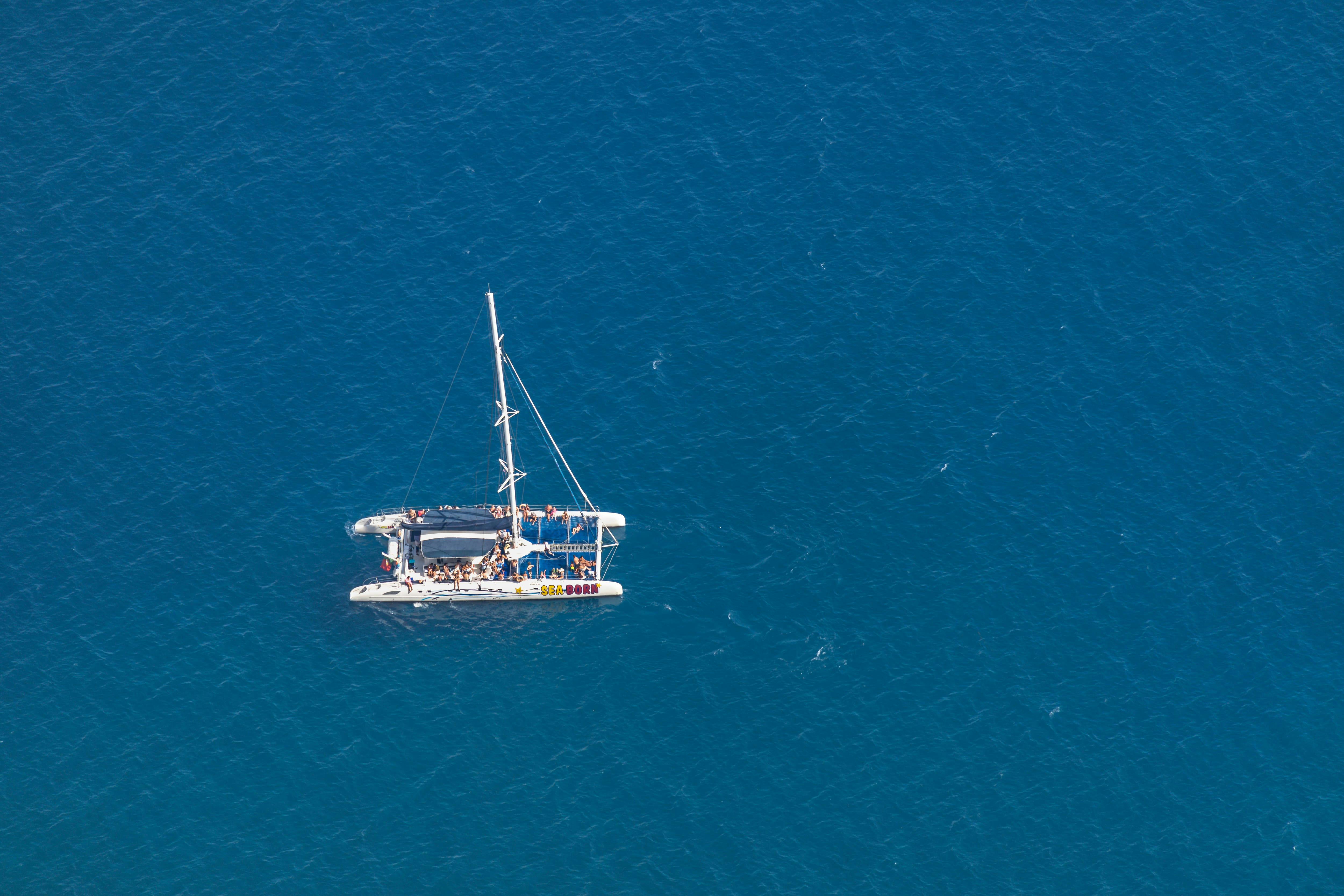 4x4 Cliffs, Valley & Catamaran Tour