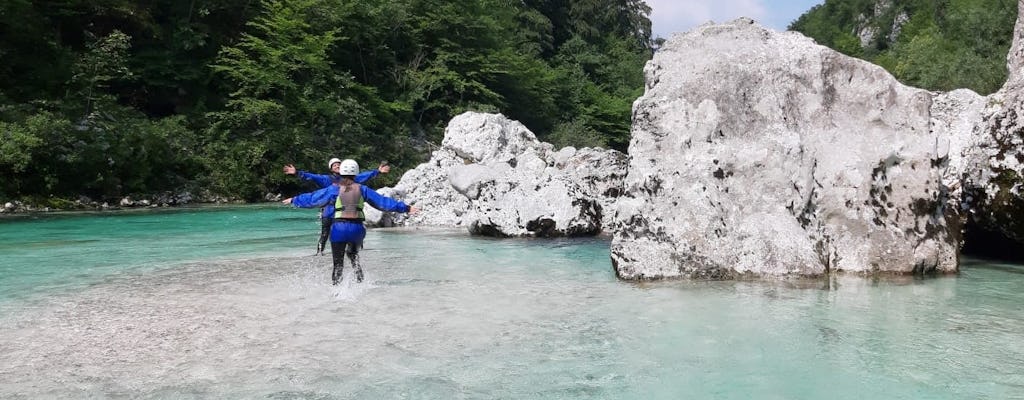 Rafting sul fiume color smeraldo dell'Isonzo