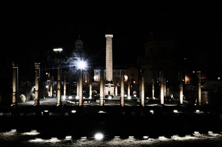 Rome by night private photo tour