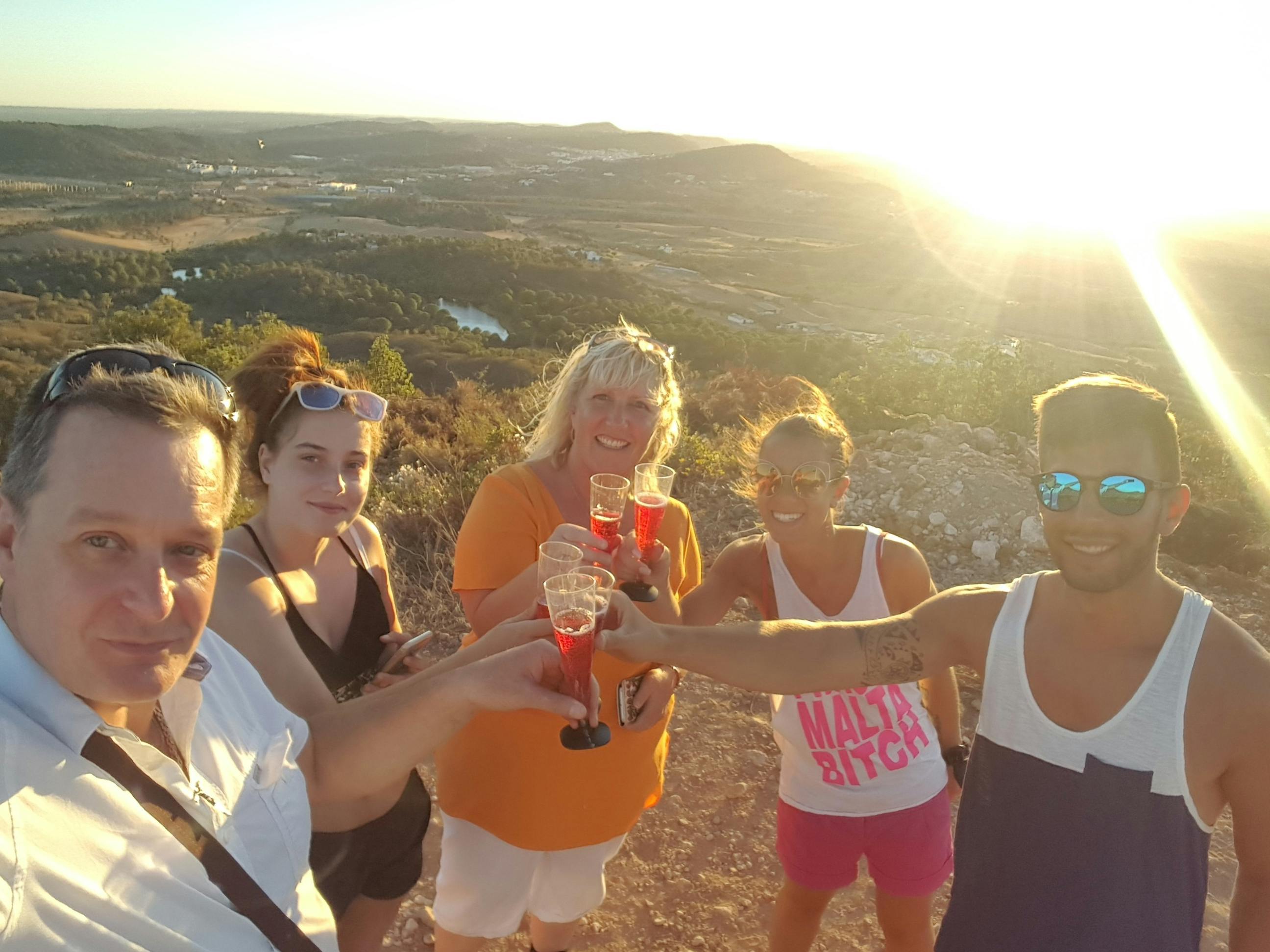 Sunset guided Jeep tour with dinner from Albufeira