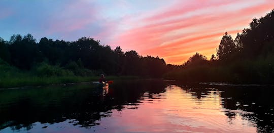 Passeggiata notturna e giro in canoa da Pärnu