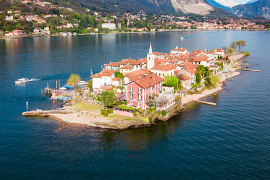 Isola Bella and Isola dei Pescatori boat transfer