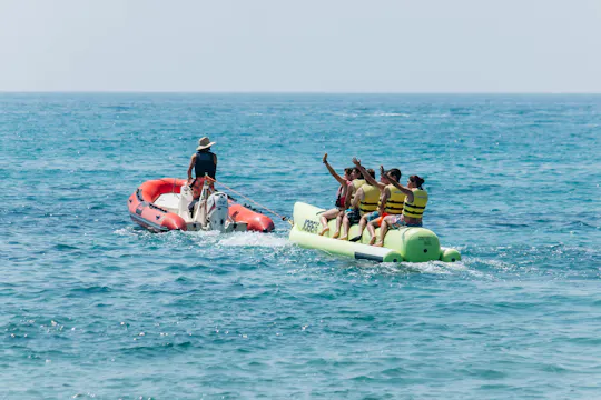 Paseo en banana boat en Salou