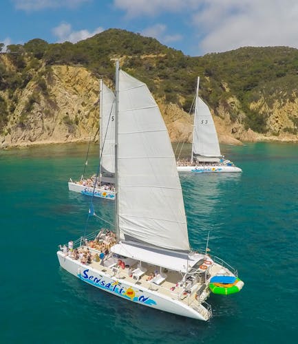 Catamaran cruise for groups in Costa Brava