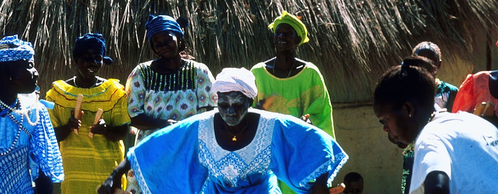 Passeio noturno pela vila na mata no Senegal com churrasco em Saly ou Somone