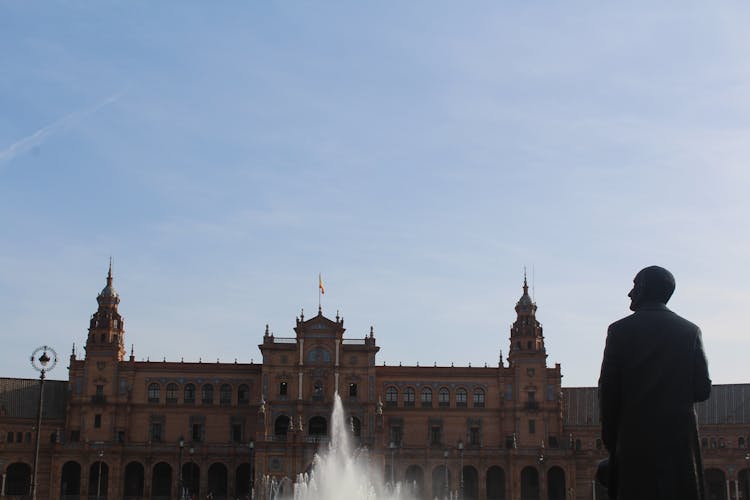 Seville panoramic tour by car