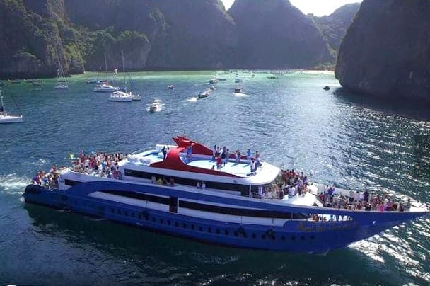 One way Standard Ferry Ticket from Ko Phi Don to Phuket Musement