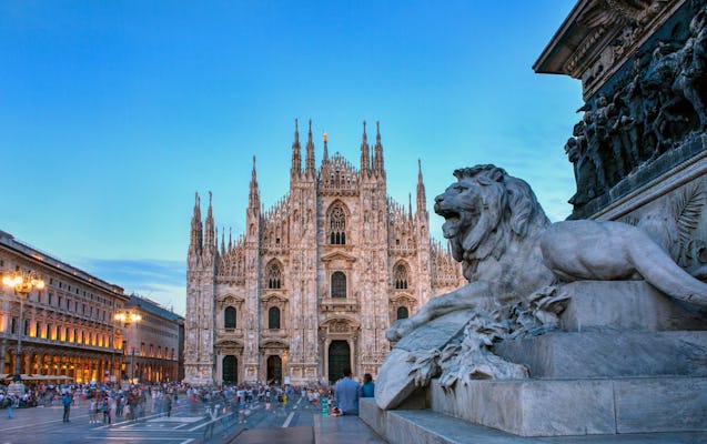 Full-day trip from Rome to Milan by high-speed train with hop-on-hop-off bus service