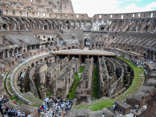 Visita al Coliseo con acceso especial a la arena