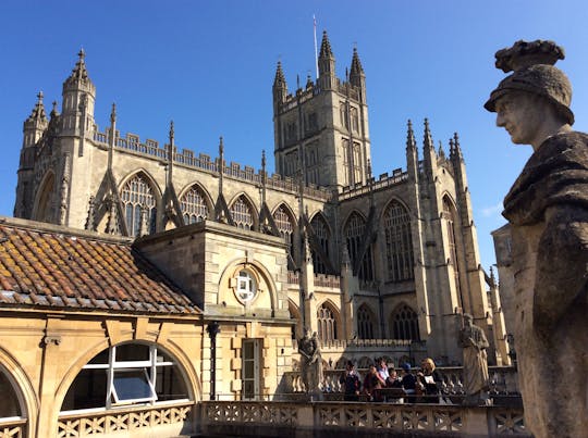Private full-day tour of Bath and Stonehenge from London
