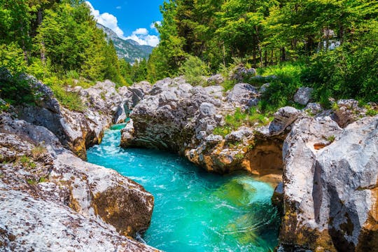 Excursion d'une journée sur la rivière Emerald Soča au départ de Bled