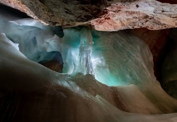 Private full-day tour to Giant Ice Caves at Werfen from Salzburg