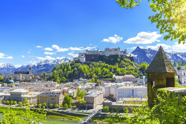 Tour privado de meio dia pela cidade de Salzburgo com Stiegl Brauwelt