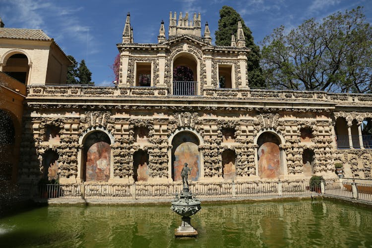 Sevilla Alcázar'a öncelikli Erişim Biletleriyle Rehberli Tur Bileti - 2