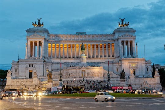 Maravilhas de Roma em excursão noturna a pé