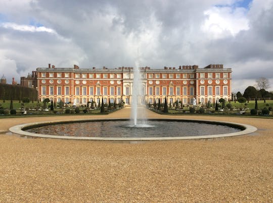 Hampton Court Palace private tour