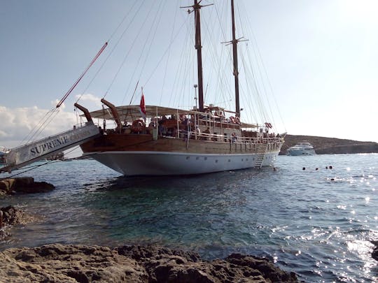 Three Islands Cruise on board 'Faith'