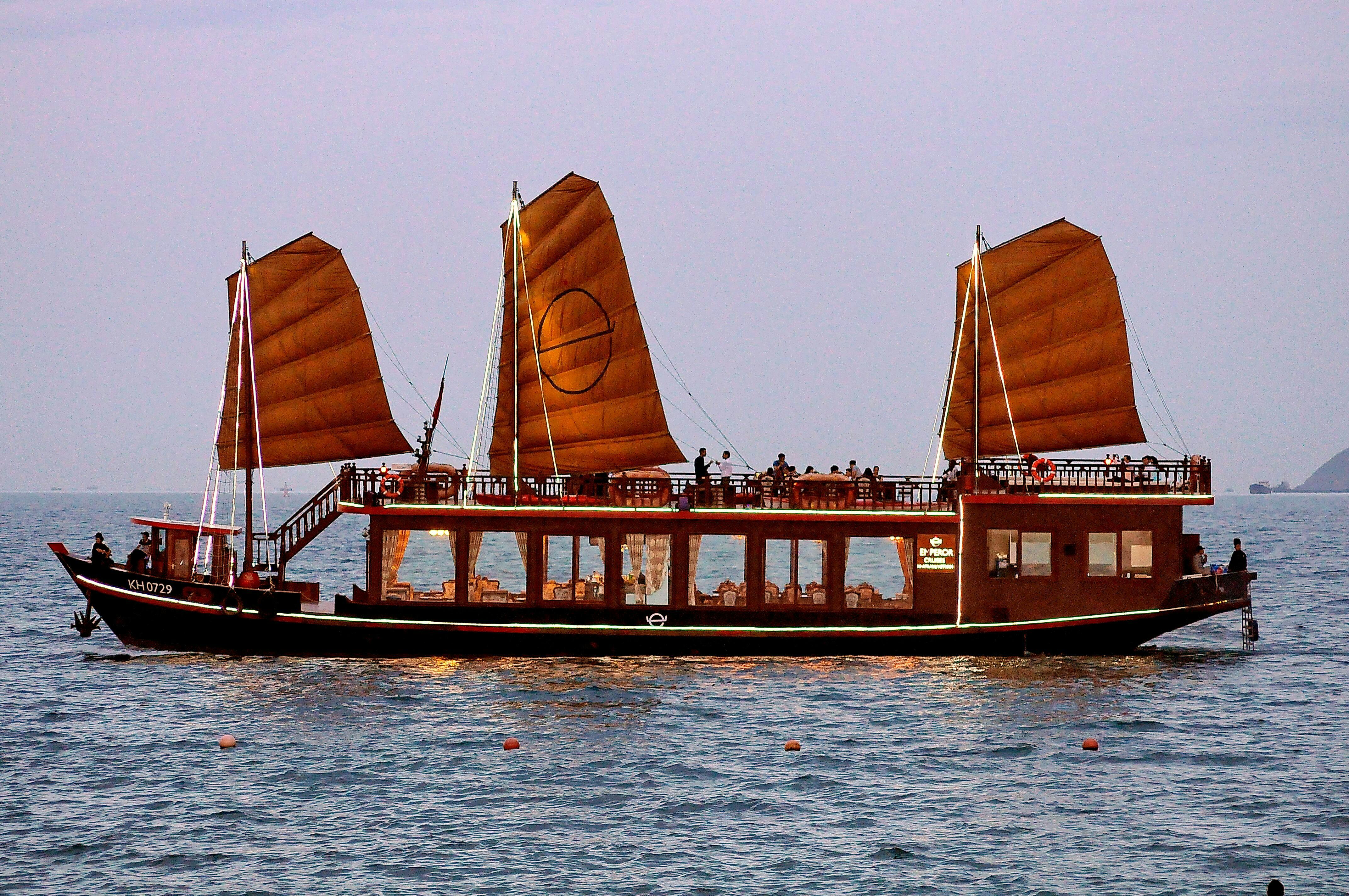 Nha Trang Bay Sunset Cocktail & Dinner Cruise