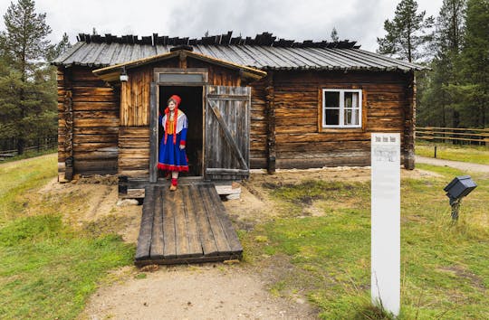 Visit Sámi Museum and Tankavaara Gold Village