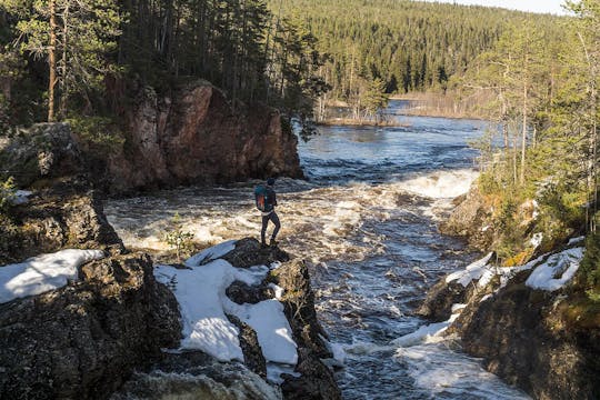 Caminata de verano por las cascadas de Auttiköngäs y Korouoma