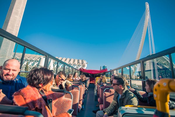 Valencia 48-hour tourist bus and Oceanografic tickets