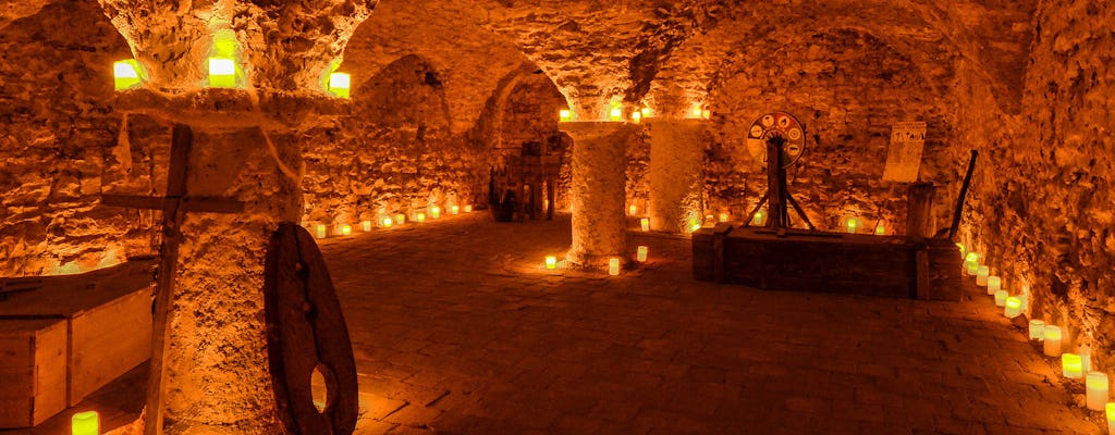 Tour di fantasmi, leggende e sotterranei di Praga