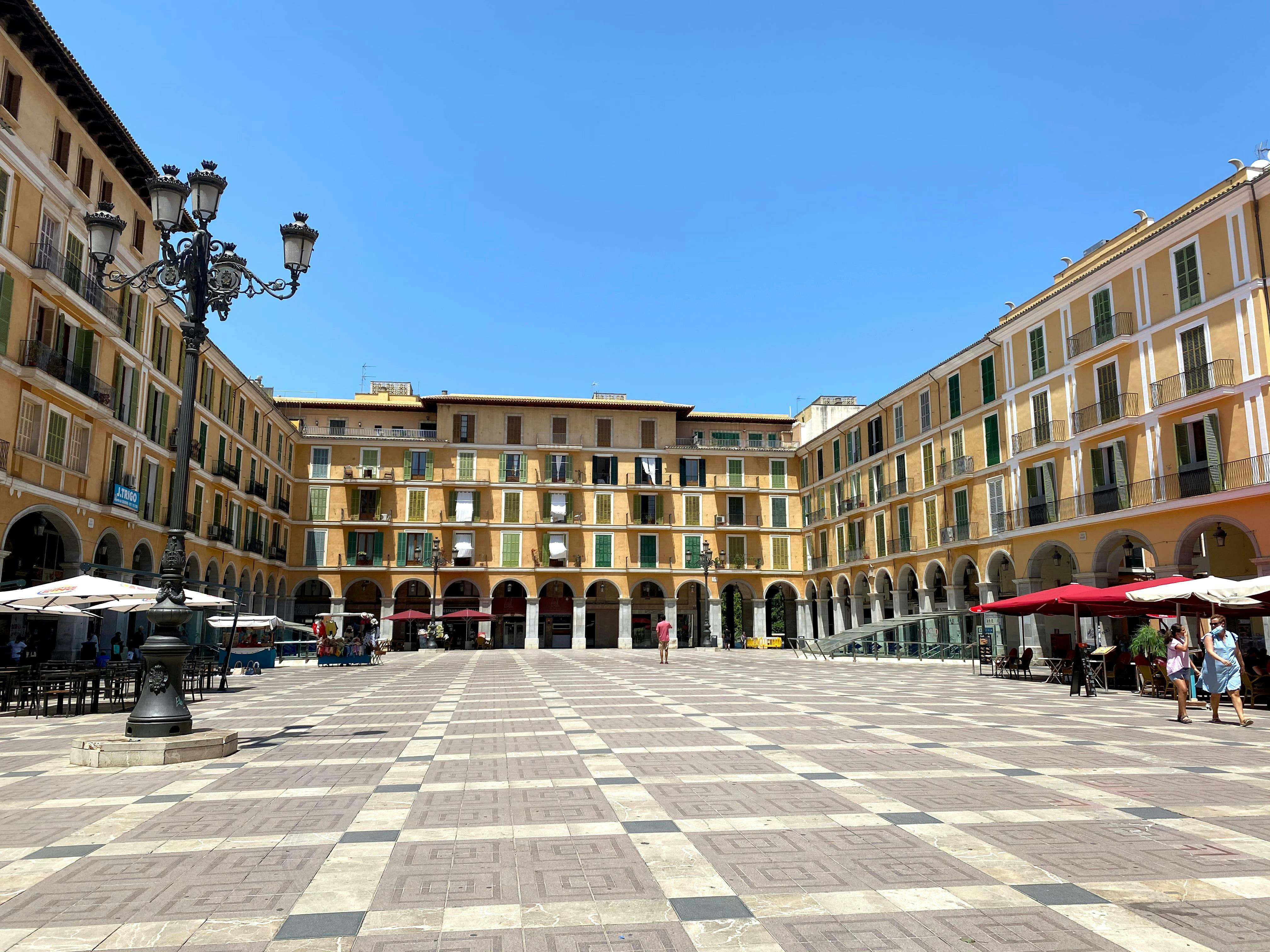 Private Palma de Mallorca Walking Tour and Local Tastings