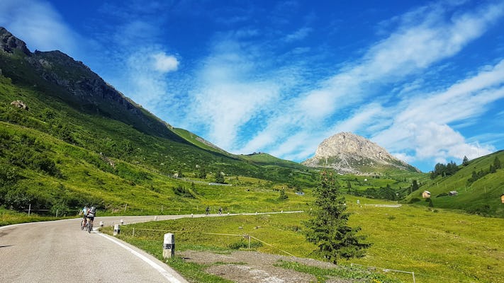 Tour à vélo parmi les Dolomites de Calalzo à Cortina