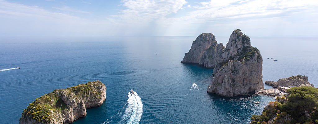 Cruzeiro por Capri em barco privado saindo de Praiano