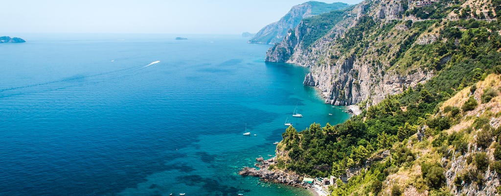 Excursión en barco por las grutas marinas de la costa de Amalfi