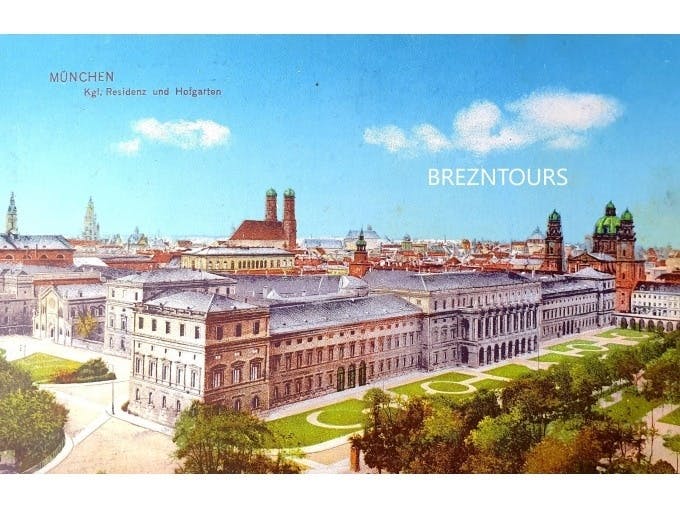 Munich rickshaw tour with postcards from 1895-1930