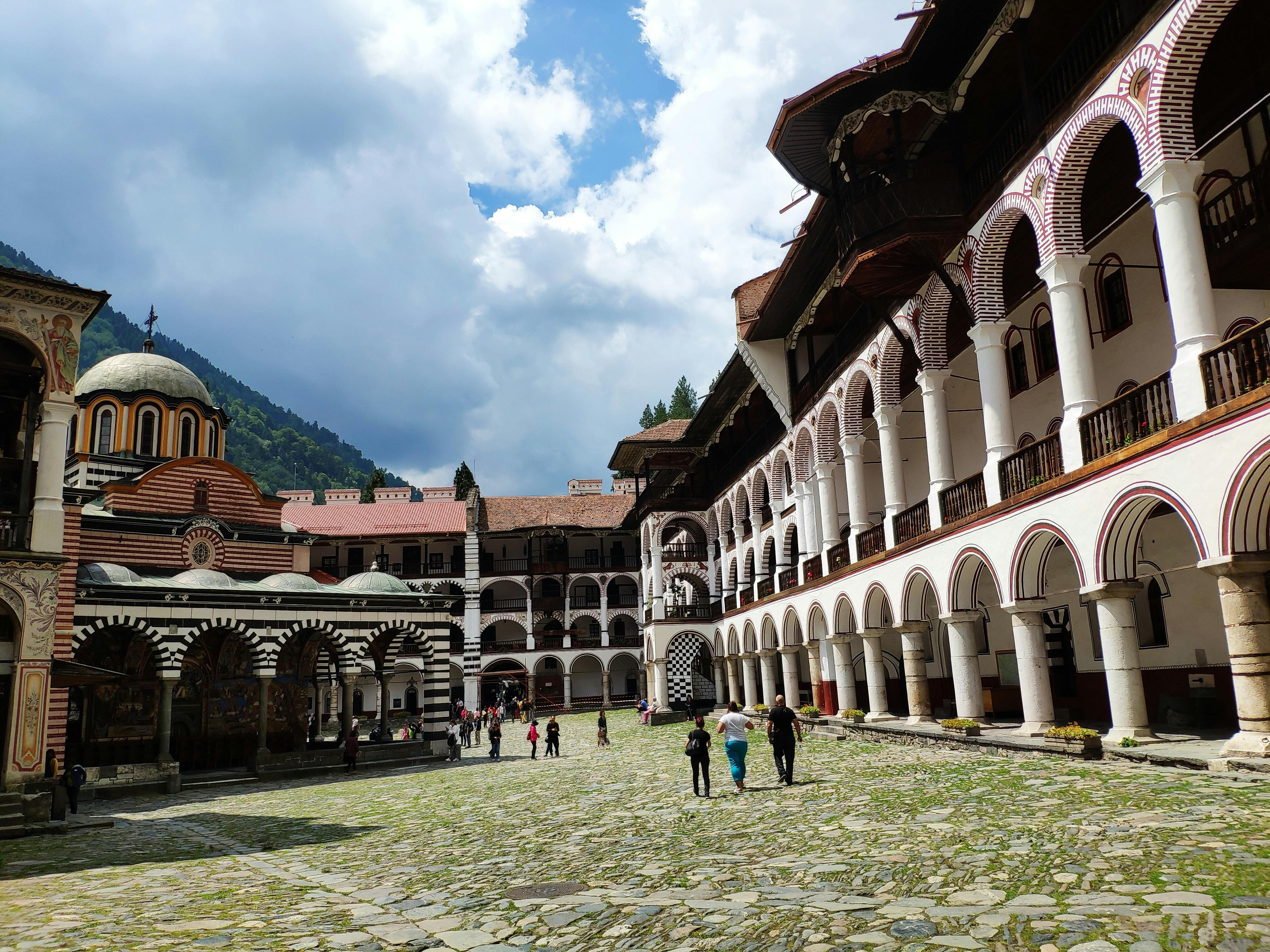 Visite libre au monastère de Rila et à l'église de Boyana