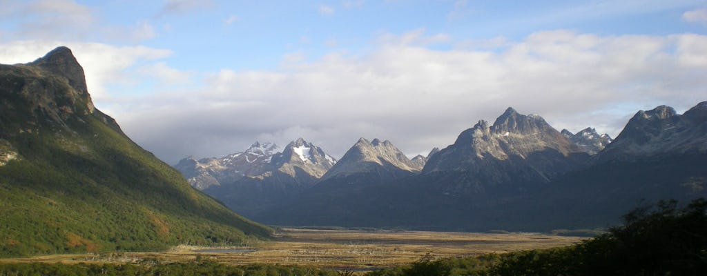 Excursión de un día a los lagos Escondido y Fagnano