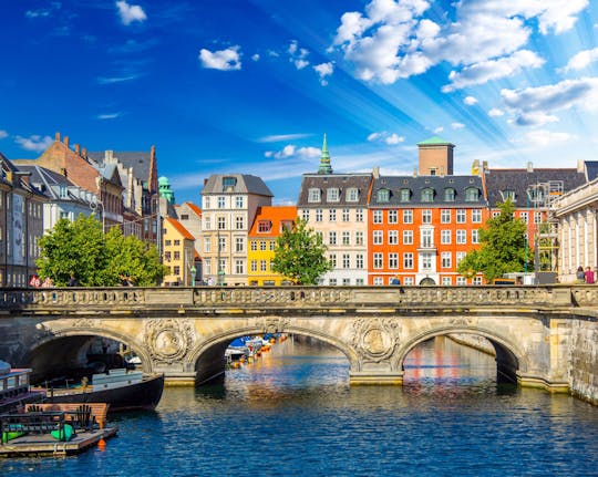 Tour di Copenaghen a piedi e del parco Tivoli