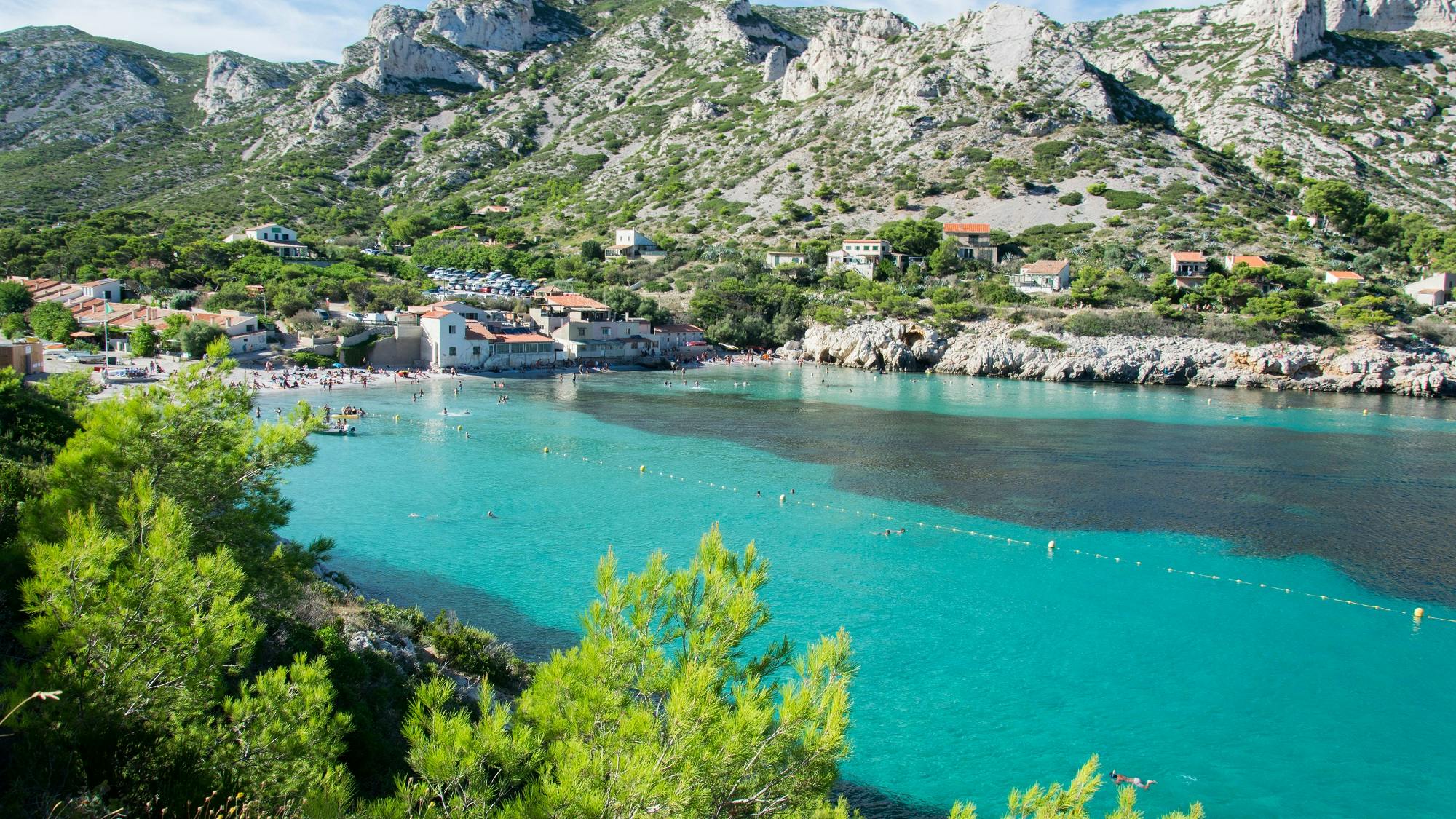 Full day e-bike tour in Calanques and Marseille city