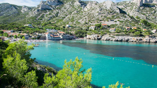 Full day e-bike tour in Calanques and Marseille city