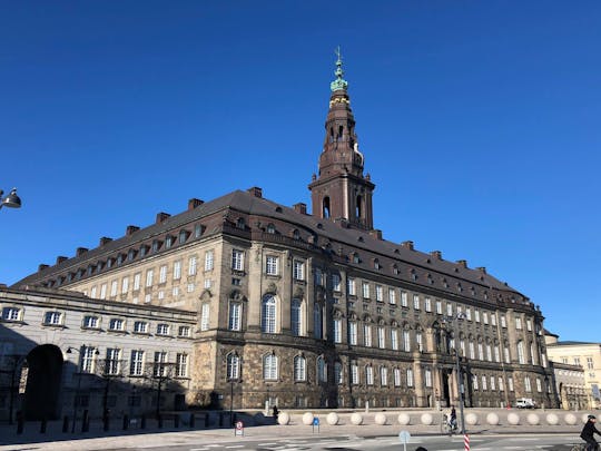 Copenhagen and Christiansborg Palace private tour by car