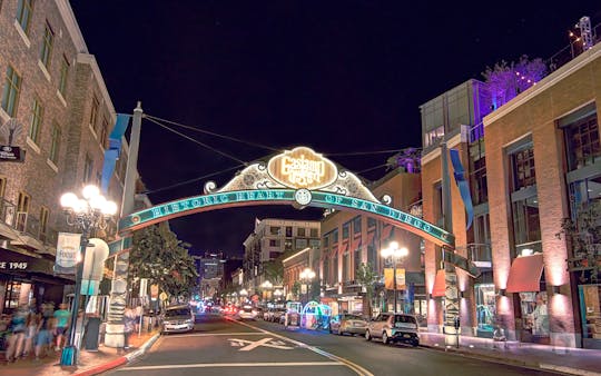 Nachttour met trolleybus door San Diego City Lights