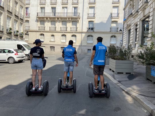 Self-balancing scooter tour of "the perfect getaway" of Nantes