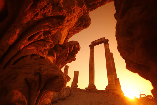 Private day or night sightseeing tour in Amman