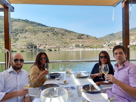Douro Valley half-day tour with wine tasting