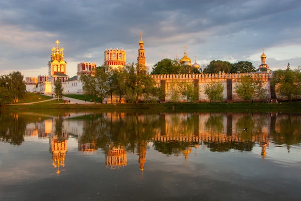 Tour of the Ancient cloister of Novodevichy Convent and its necropolis from Moscow