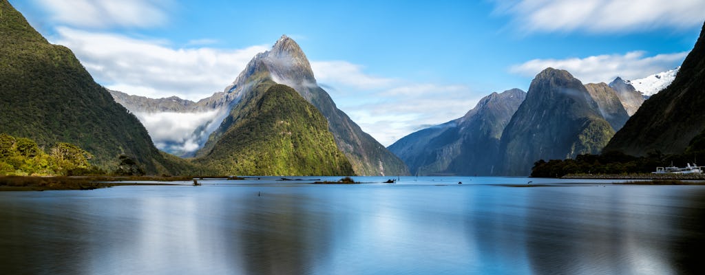 Milford Sound Kleingruppentour & Kreuzfahrt mit Picknick-Mittagessen von Te Anau