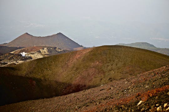 Excursão de trekking guiada às crateras do Etna