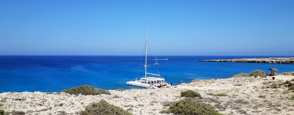 Konnos Bay – afslappende katamarancruise
